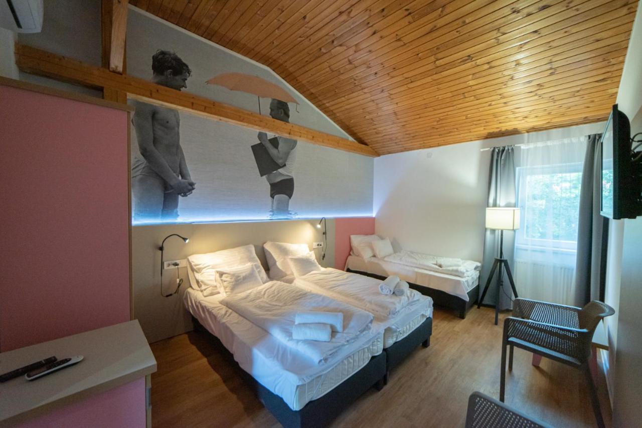 Balatonvilágos Dalma Panzio B&B 외부 사진