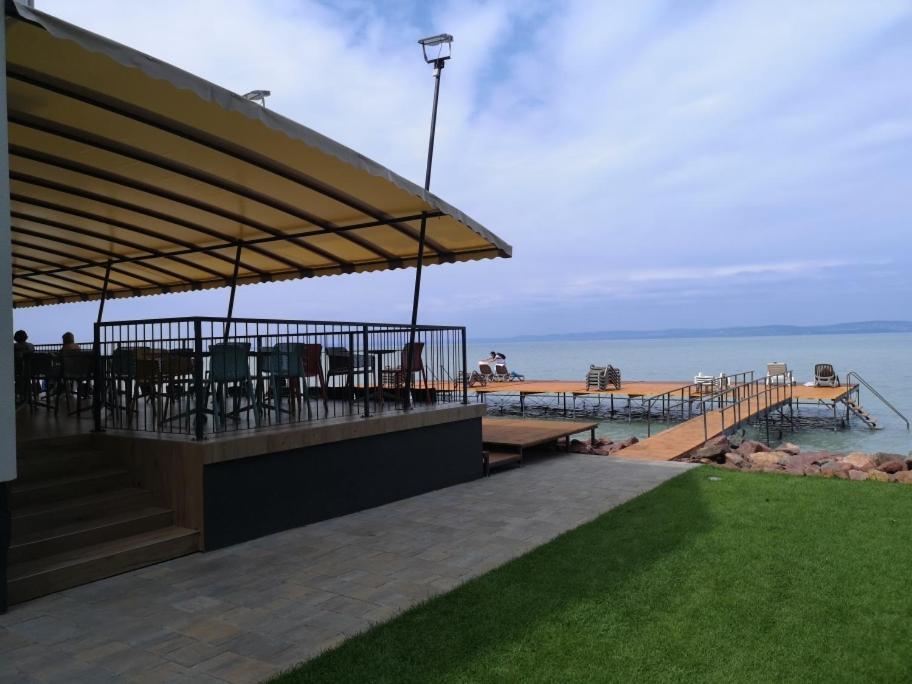 Balatonvilágos Dalma Panzio B&B 외부 사진
